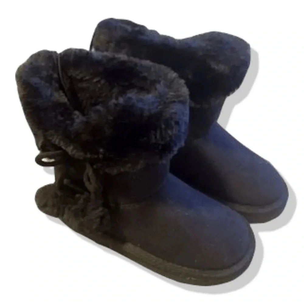 Toddler girls fuzzy boots size 8